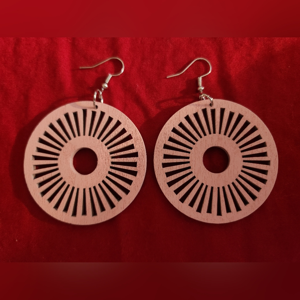 New pink wooden fashion wheel earrings
